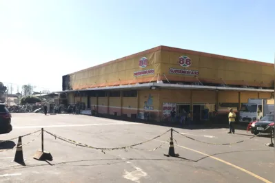 Imagem ilustrativa da imagem Incêndio em supermercado de Londrina foi intencional, afirma perícia
