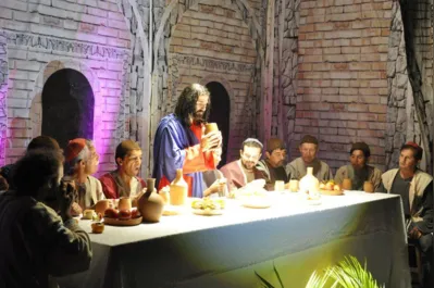 O 'Auto da Paixão de Cristo' reúne 350 atores em cenas de grande realismo