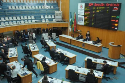 Na tarde desta quinta (14), os vereadores e as vereadoras de Londrina reuniram-se para a 22ª sessão ordinária de 2022.