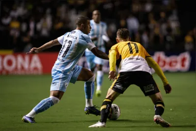 Imagem ilustrativa da imagem Sem brilho, Londrina perde a primeira na Série B