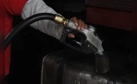 Petrobras ignora apelo do governo e reajusta combustíveis