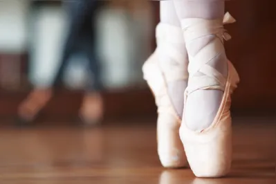 Imagem ilustrativa da imagem ESPAÇO ABERTO - Sobre a filial do The Royal Ballet School em Londrina