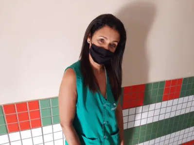 Augusta Mechhi, do CMEI Valéria Veronesi (Super Creche): a funcionária mais antiga da limpeza da maior unidade de educação infantil de Londrina