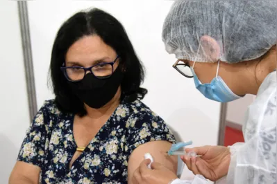 Maiores de 50 anos deverão respeitar intervalo mínimo de quatro meses a partir do primeiro reforço (3ª dose)