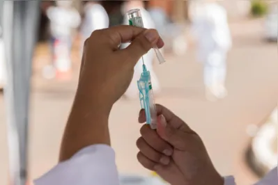 Imagem ilustrativa da imagem Postos de saúde de Cambé abrirão de noite e no sábado para vacinar
