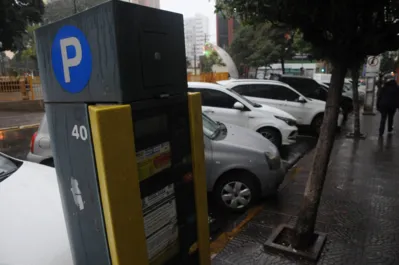 Imagem ilustrativa da imagem Projeto pede aumento de tolerância nas vagas de Zona Azul