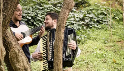 Diego Guerro e Arthur Boscato levam música tradidional do sul do  Brasil ao Sesi de Londrina nesta terça-feira (21)