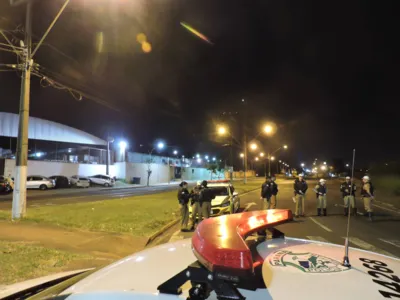 Imagem ilustrativa da imagem Simulação da Polícia Militar tem tiros, explosões e correria