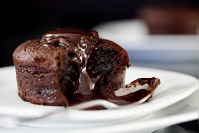 Suflê de chocolate: iguaria da cozinha francesa é uma das sobremesas mais populares