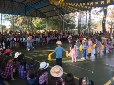 Escola Municipal Carlos Dietz: festa junina soma aprendizado interdisciplinar