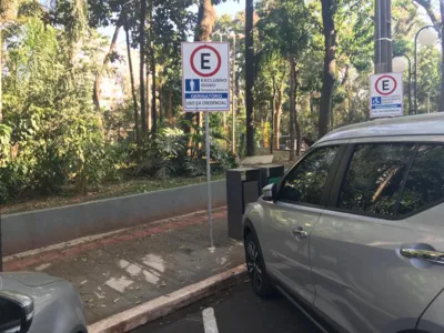 Imagem ilustrativa da imagem CMTU promove mutirão para entrega de credenciais de estacionamento