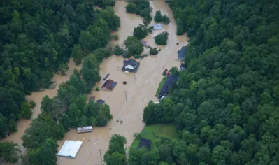 Inundação no estado de Kentuchy está sendo considerada uma das mais devastadoras da história
