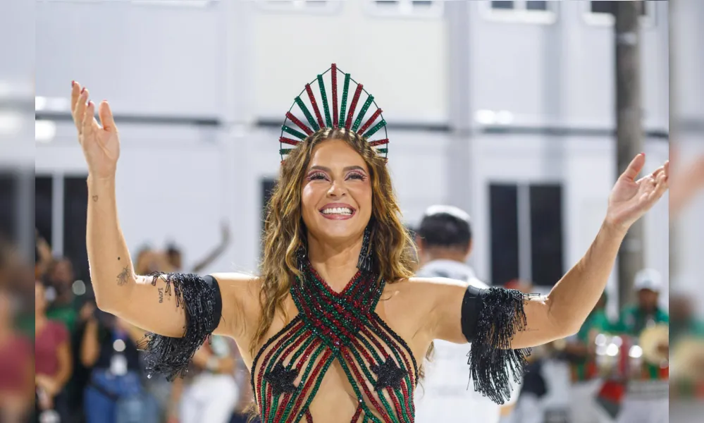 A atriz Paolla de Oliveira é a rainha de bateria da Grande Rio neste carnaval