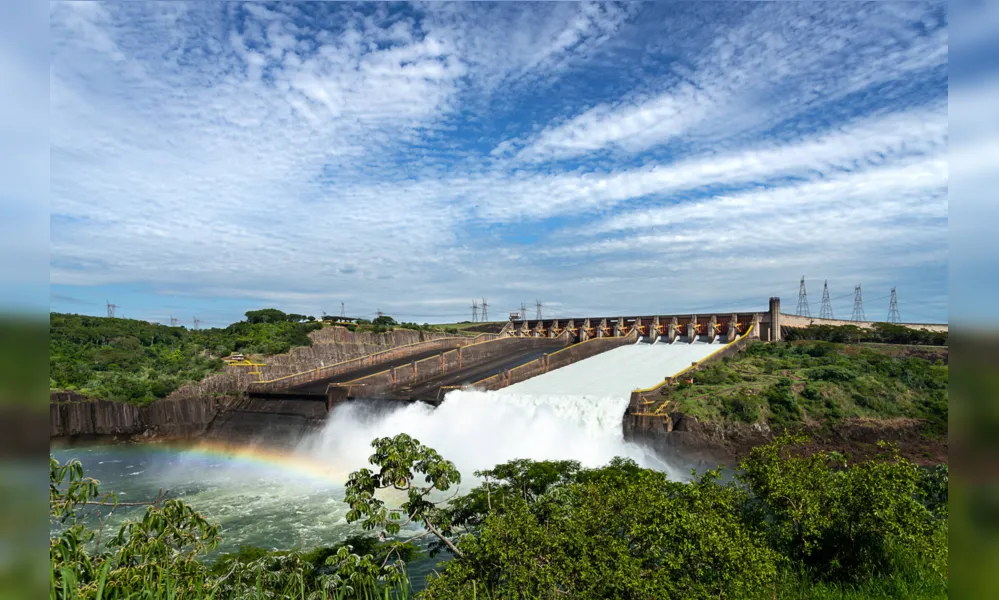 Imagem ilustrativa da imagem Vertedouro de Itaipu deve continuar aberto até o final de janeiro