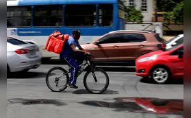 Serviço de delivery investe em projetos de educação para entregadores