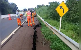 Trecho da PR-445 é parcialmente interditado para conserto de rachadura