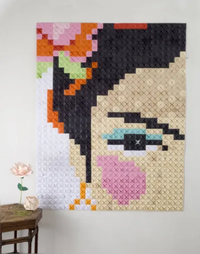 Cerca de mil peças dão forma à Frida  Khalo da artista Cecile de Luz