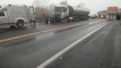 Colisão entre carro e caminhão ocorreu entre Mauá da serra e Ortigueira e gerou um óbito.