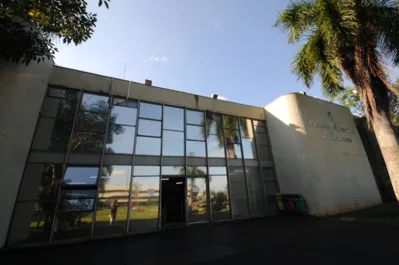 Imagem ilustrativa da imagem Câmara de Londrina desiste de criar cargos com supersalários