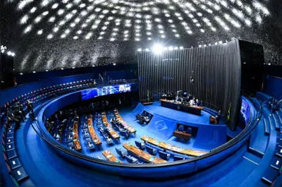 Imagem ilustrativa da imagem Candidatos ao Senado já arrecadaram mais de R$ 14 mi nas campanhas