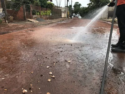 Imagem ilustrativa da imagem Chuva volta a causar estragos em Londrina