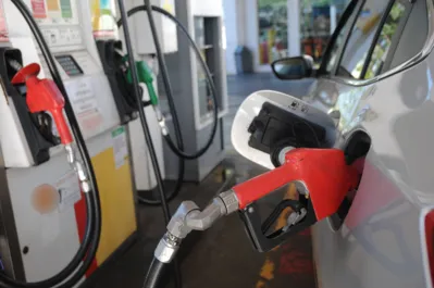 Imagem ilustrativa da imagem Consumidores não sentem impacto da redução dos combustíveis