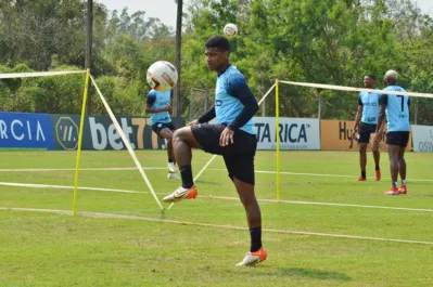 Com a suspensão de Alan  Ruschel, Felipe Vieira retorna a titularidade na lateral-esquerda do LEC