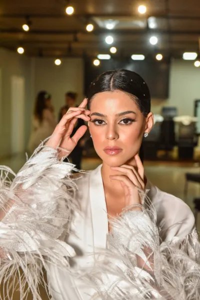 A modelo Samantha Helen, com beleza assinada por Flávia Appel e Willian Garcia