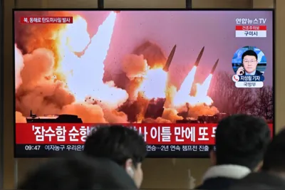 A Coreia do Norte disparou mais dois mísseis balísticos de curto alcance nesta terça-feira