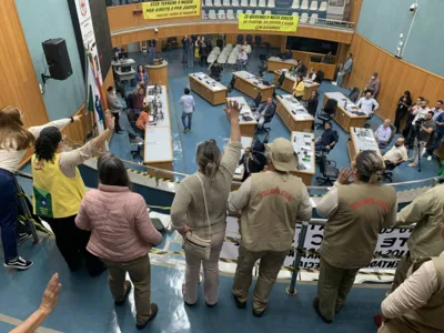 Imagem ilustrativa da imagem Debate sobre salário de agentes de endemias gera protestos na Câmara