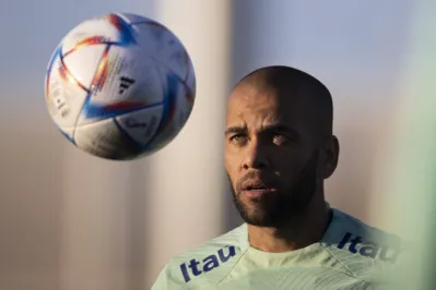 "Vou aceitar o que vier", teria dito Daniel Alves, segundo relato do jornal  La Vanguardia