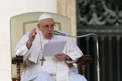Francisco também fez referência a elas durante sua missa semanal no Vaticano, ocasião em que abençoou as mulheres presentes