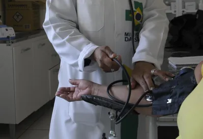 As vagas ociosas serão ofertadas a médicos estrangeiros formados no exterior, sem a necessidade do Revalida