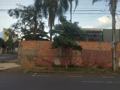 Imagem ilustrativa da imagem Homem é baleado por PM no centro de Londrina