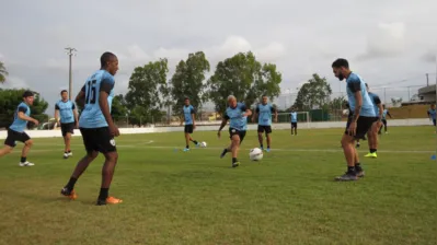 Boa parte do elenco que está em São Luís, onde o time treinou na sexta (4), já está sendo preparado para a disputa do Paranaense 2023, sob o comando de Edinho