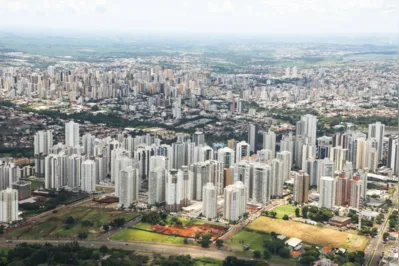 vista aerea da cidade de londrina feitas no dia da comemoracao aos 79 anos do aeroclube de londrina. foto roberto custodio - folha de londrina - 26/01/2020