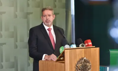 "Todos que tiverem responsabilidade vão responder, inclusive parlamentares que andam difamando e mentindo com vídeos dizendo que houve inverdades nas agressões que a Câmara dos Deputados sofreu no seu prédio", afirma o   presidente da Câmara dos Deputados, Arthur Lira (PP-AL)