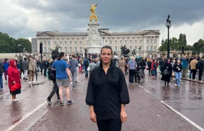 “Apesar de todo mundo já esperar por essa notícia, por conta dos 96 anos 
de idade, todos estão chocados na Inglaterra”, disse Daniela Teixeira