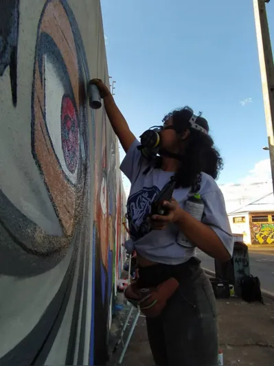 Imagem ilustrativa da imagem Mostra Graffitei leva arte de jovens periféricos ao Sesc Cadeião