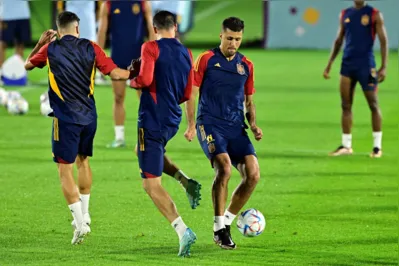 Imagem ilustrativa da imagem Na reta final da fase de grupos, Espanha chega em vantagem