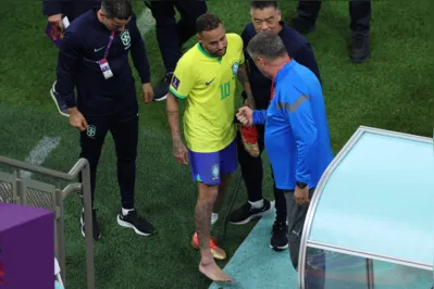 Imagem ilustrativa da imagem Neymar ficará sob observação por entorse no tornozelo direito