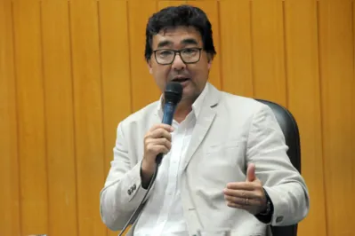 Autor da matéria que altera a atual lei, Jairo Tamura (PL), que já trabalhou em concessionária de veículos, diz que obrigatoriedade de plantar árvores é uma "punição" às empresas