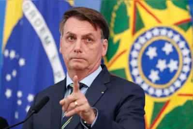 Bolsonaro viajou aos Estados Unidos e de lá postou vídeo questionando a regularidade das eleições