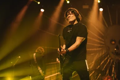 Paralelamente à turnê Rock Popular, que chega a Londrina, Paulo Ricardo  tem rodado o país com o show Rádio Pirata ao Vivo - 35 anos