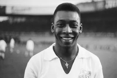 Imagem ilustrativa da imagem Pelé se revelou ao mundo aos 17 anos, na Copa de 1958