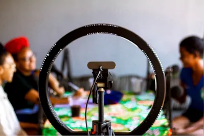 Gravação do podcast que sintoniza as comunidades periféricas com outros pontos da cidade, desmanchando estereótipos