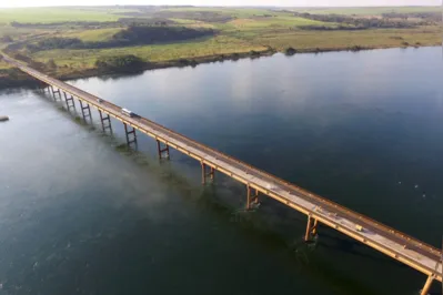 Imagem ilustrativa da imagem Ponte de Porecatu, na divisa entre Paraná e São Paulo, é reaberta