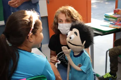 O Programa VIDA existe para trabalhar as emoções e desenvolver valores em relação ao respeito, cultura da paz, afetividade e saúde mental, entre outros