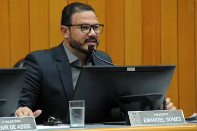 Os vereadores de Londrina se reuniram na tarde desta terça-feira (7) para a 2ª sessão ordinária de 2023. Na foto o vereador Emanoel Gomes