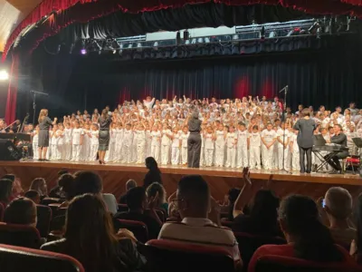 Um Canto em Cada Canto: aulas gratuitas de canto coral atendem a escolas de todas as regiões de Londrina e, em média, envolve 800 crianças a cada ano